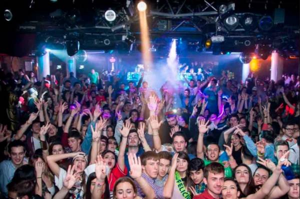 Fiesta Lunes Copernico Madrid