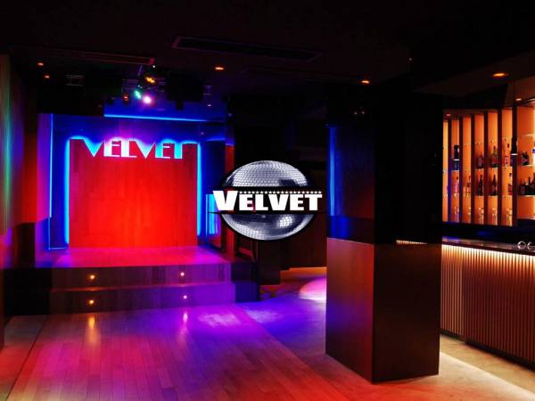 Viernes Fiesta en Velvet